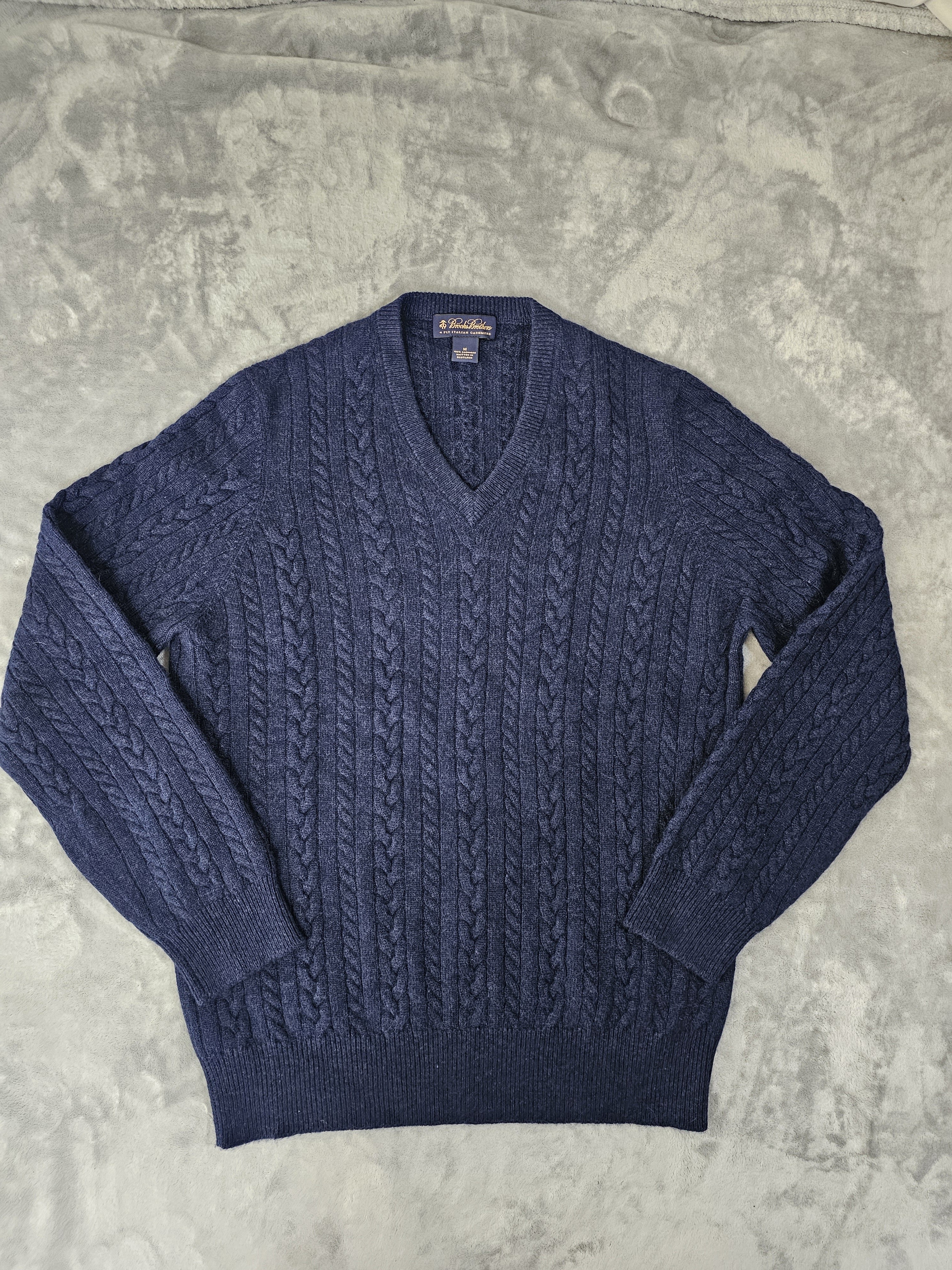 Brooks Brothers 4-Ply Italian Cashmere Cable Knit V-Neck Sweater Scotland